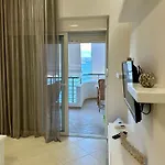 Aqua Seaview Apartment